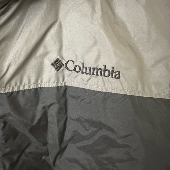 Columbia Gray and Black Jacket Reversible size L - Picture 2 of 5